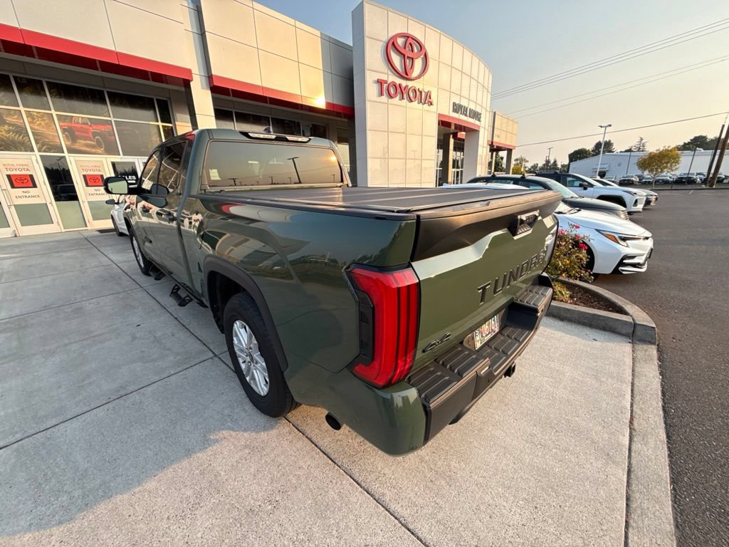 Used 2022 Toyota Tundra SR5 w/ SR5 Premium Package AWD/4WD image 7