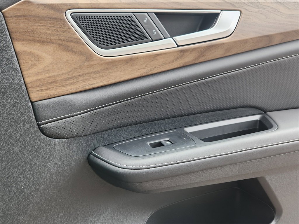 New 2025 Volkswagen Atlas SE image 25