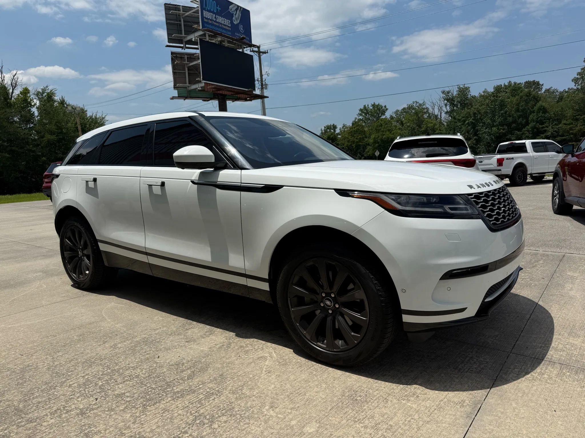 Used 2020 Land Rover Range Rover Velar S image 6