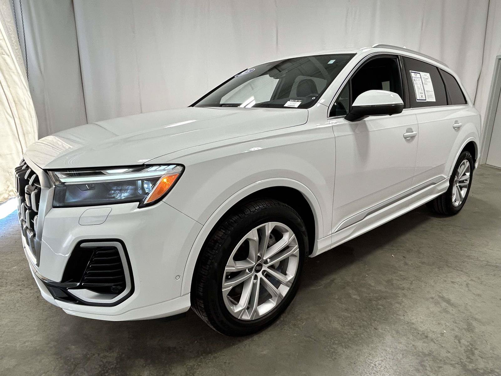 Used 2025 Audi Q7 3.0T Premium Plus AWD/4WD image 5