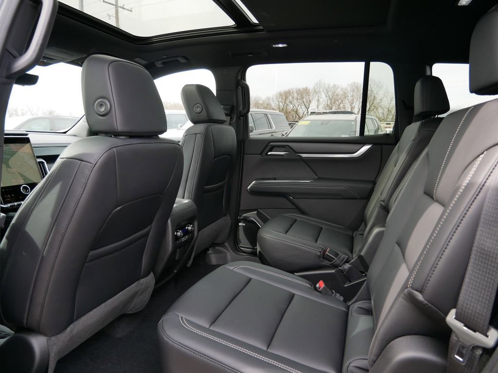 New 2026 GMC Acadia Elevation image 7