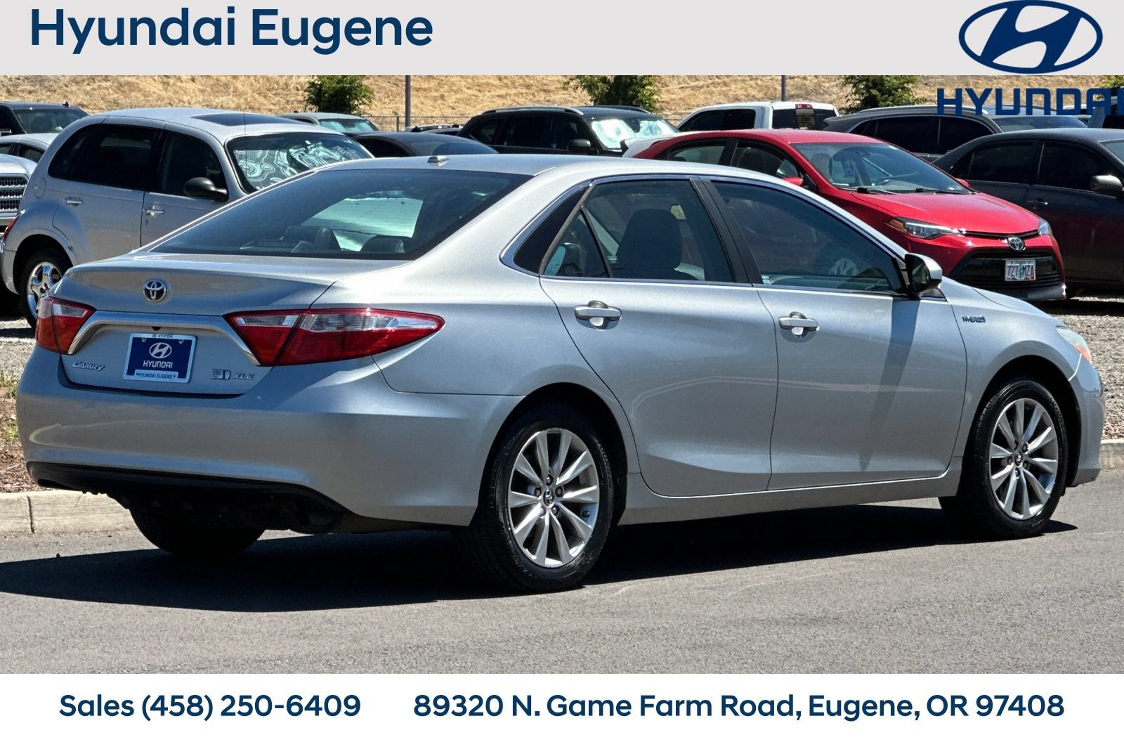 Used 2016 Toyota Camry XLE w/ Moonroof Package FWD image 3
