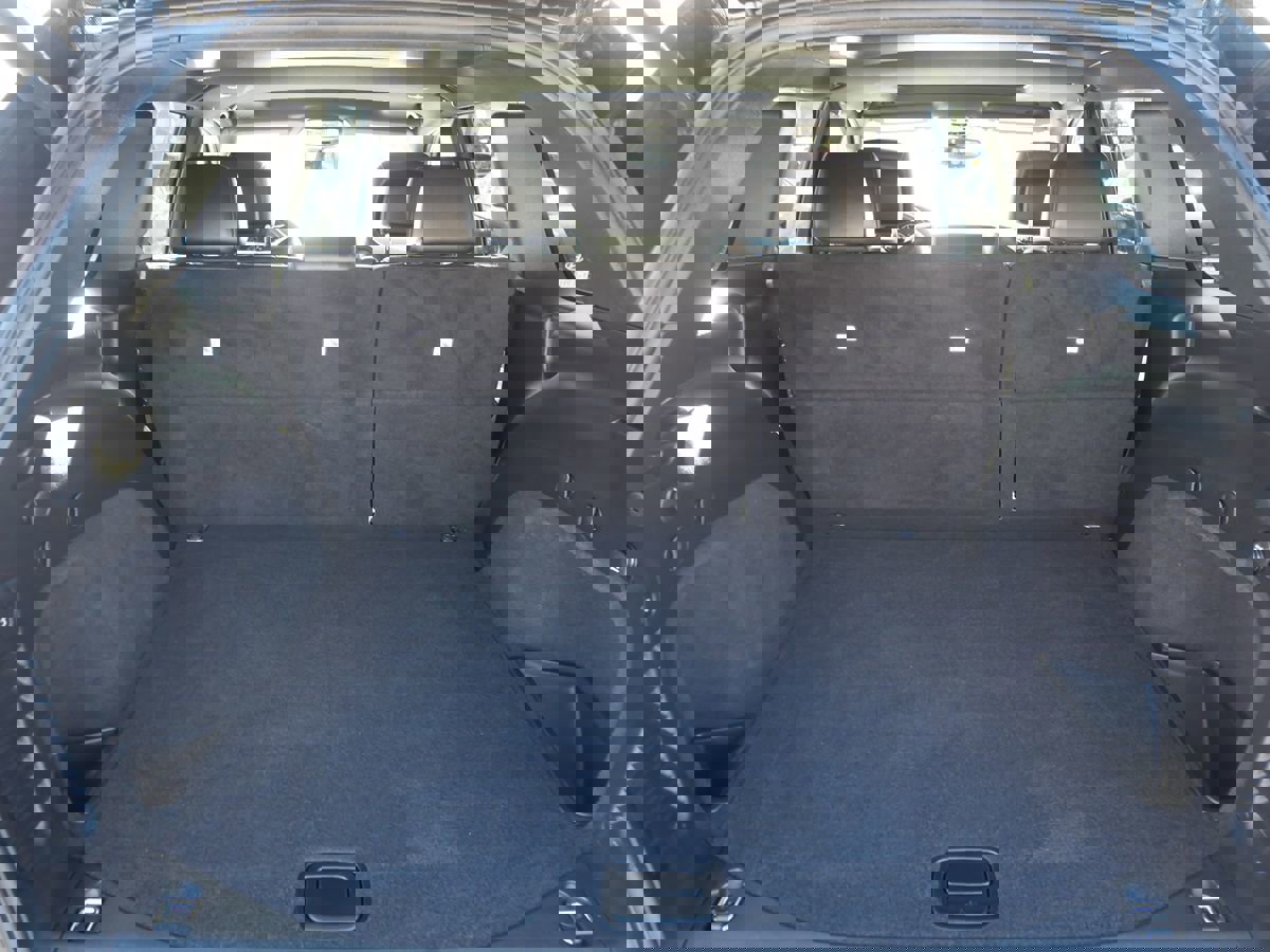 Used 2019 Jeep Grand Cherokee Altitude image 31