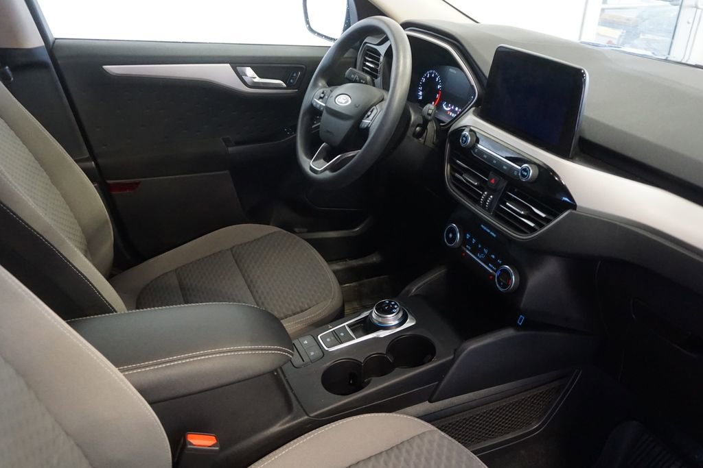 Used 2020 Ford Escape SE image 23