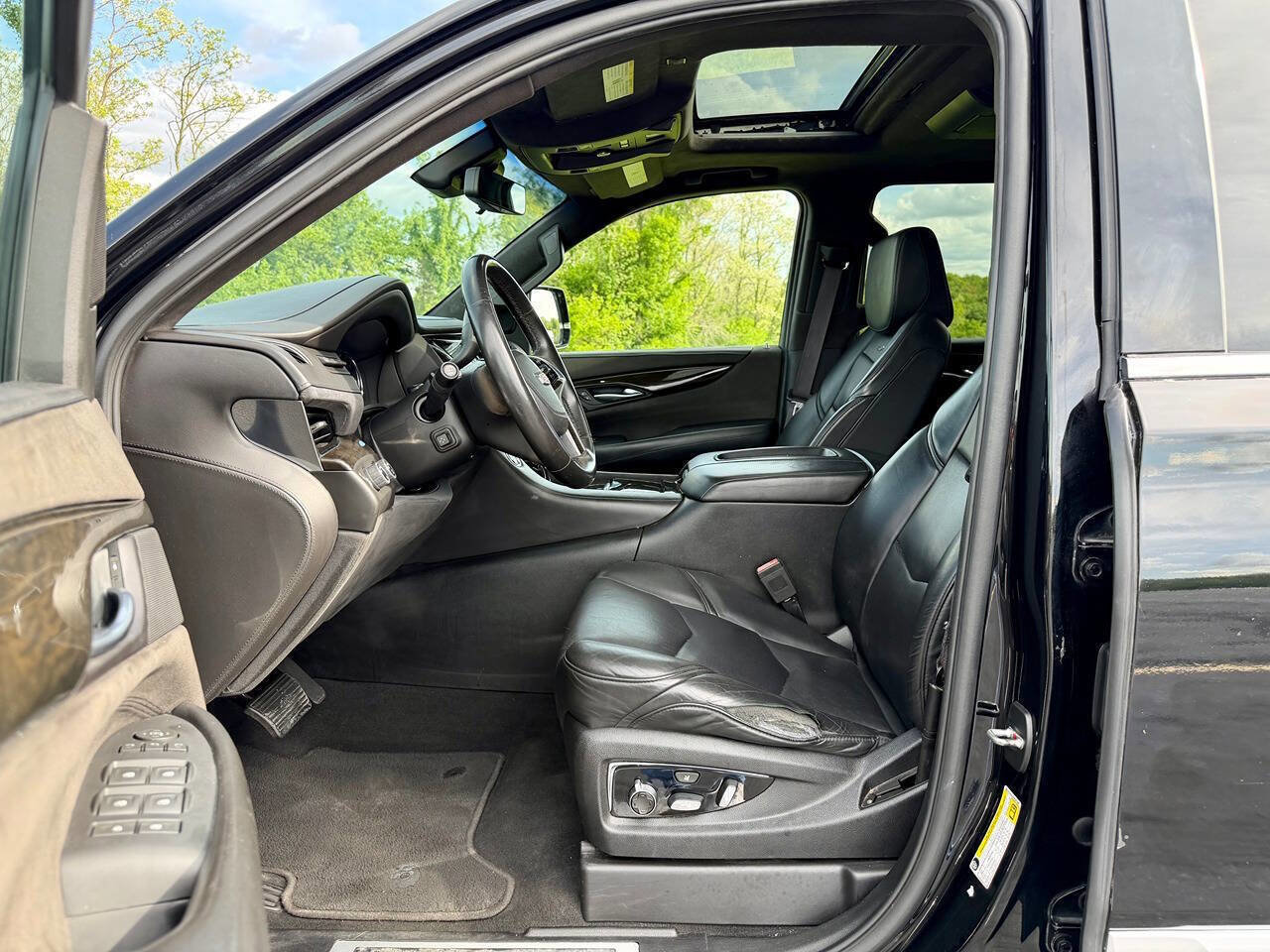 Used 2017 Cadillac Escalade Platinum AWD/4WD image 20