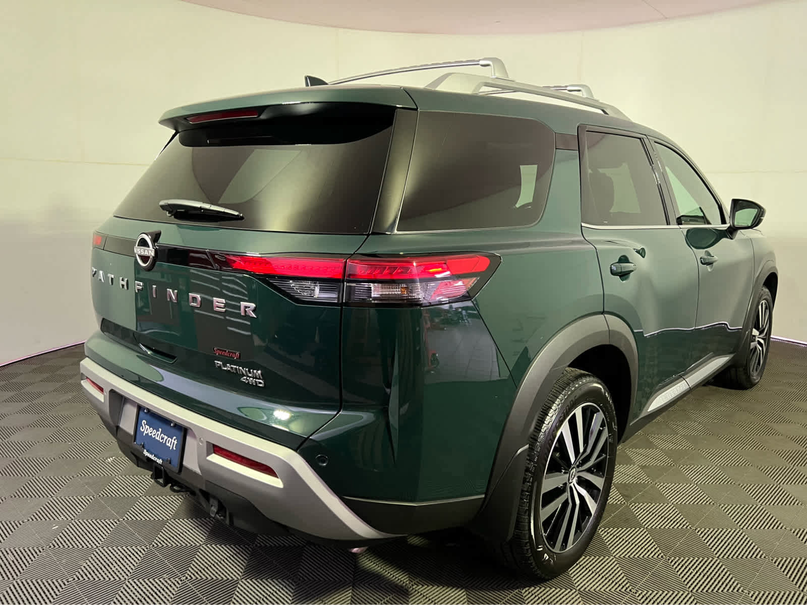 Certified 2024 Nissan Pathfinder Platinum w/ Cargo Package AWD/4WD image 7