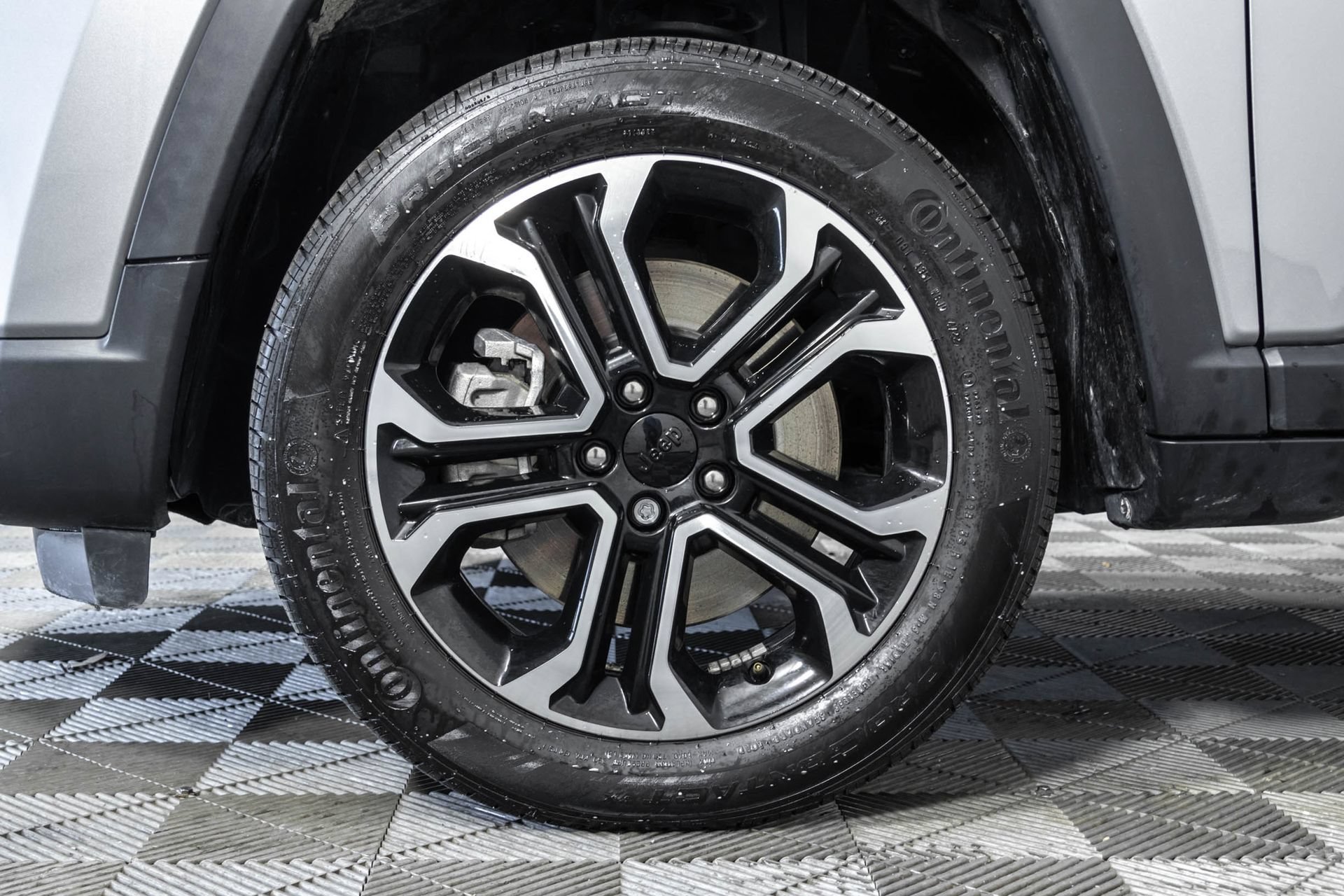 Used 2023 Jeep Compass Limited AWD/4WD image 46