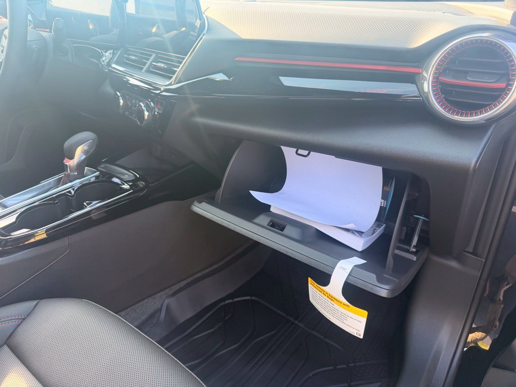 New 2026 Chevrolet Trax RS w/ Sunroof Package FWD image 33
