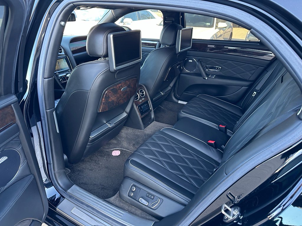 Used 2014 Bentley Flying Spur W12 image 28