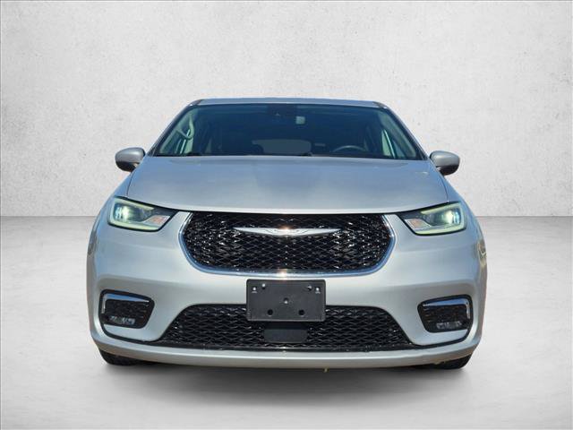 Used 2023 Chrysler Pacifica Touring-L FWD video 2
