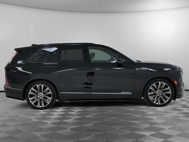 Used 2026 Cadillac Vistiq Platinum w/ LPO, Floor Liner Package AWD/4WD image 6