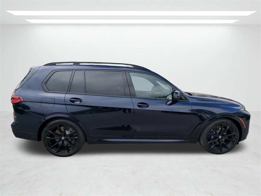 New 2026 BMW X7 M60i image 3