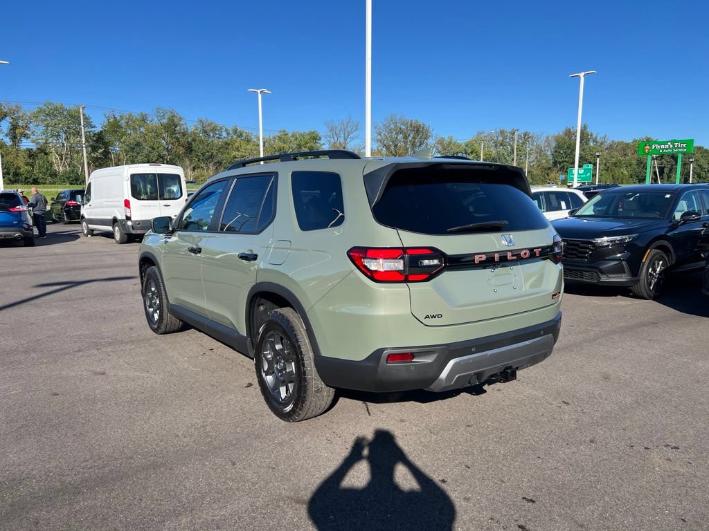 New 2026 Honda Pilot TrailSport image 5