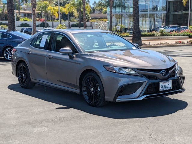 Used 2024 Toyota Camry XSE w/ Cold Weather Package FWD image 3