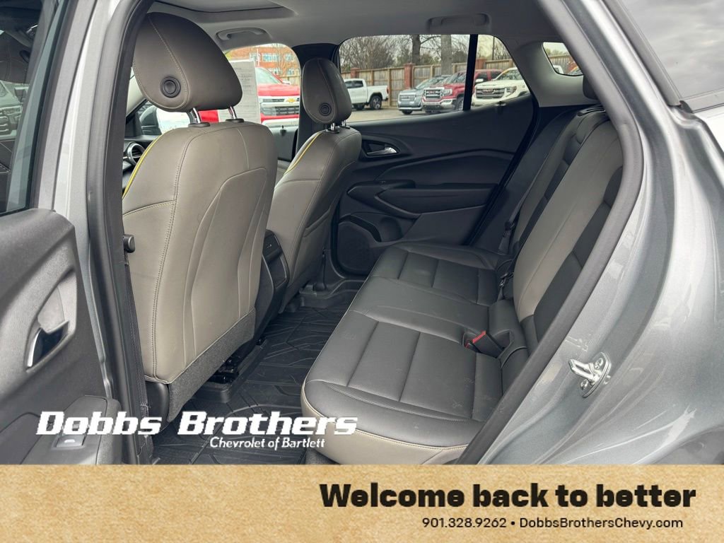 Used 2025 Chevrolet Trax ACTIV w/ Sunroof Package image 27