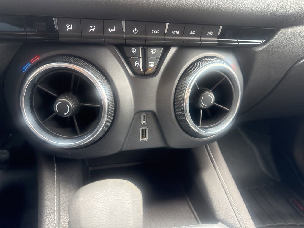 Used 2023 Chevrolet Blazer LT image 16