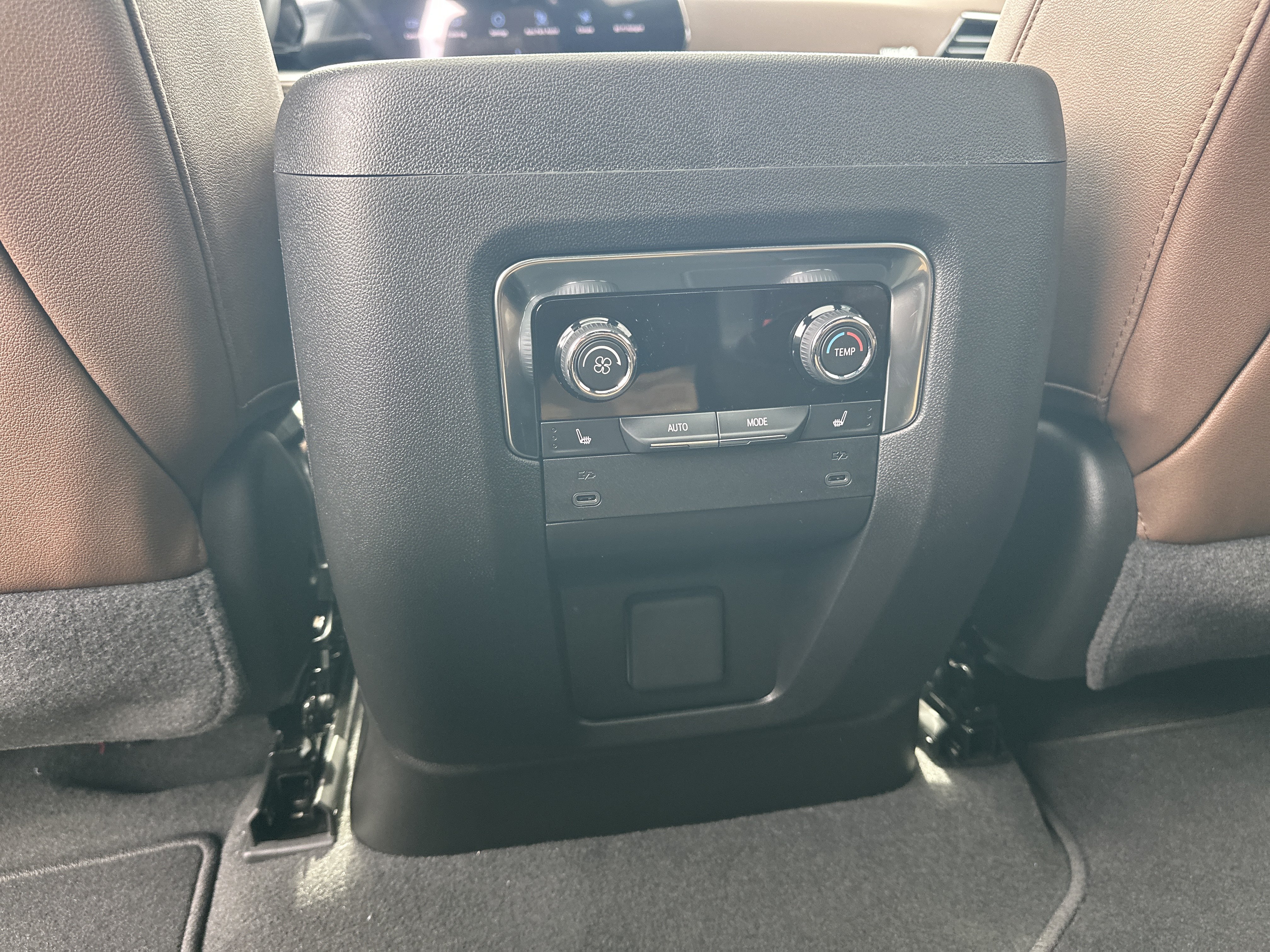 New 2026 Chevrolet Tahoe High Country w/ Sun And Tow Package RWD image 24