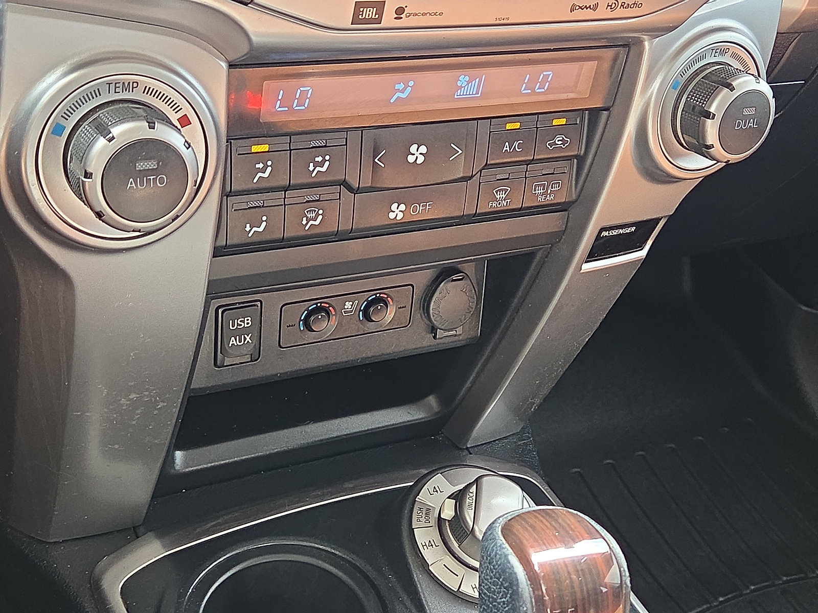 Used 2019 Toyota 4Runner Limited AWD/4WD image 19