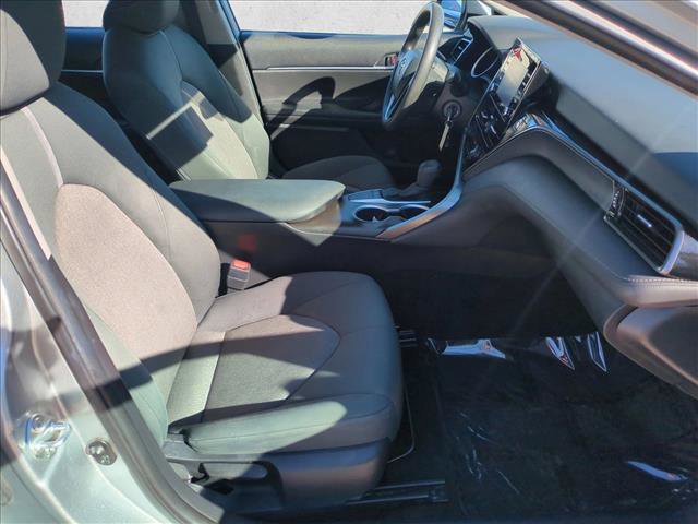 Used 2022 Toyota Camry LE image 19