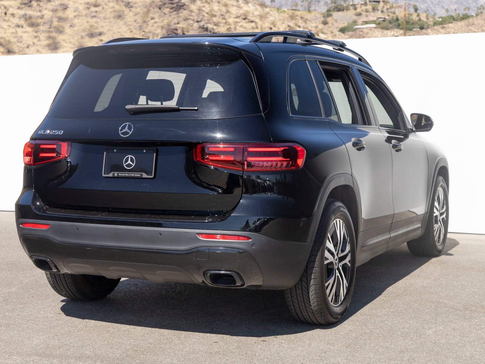 Used 2025 Mercedes-Benz GLB 250 image 10
