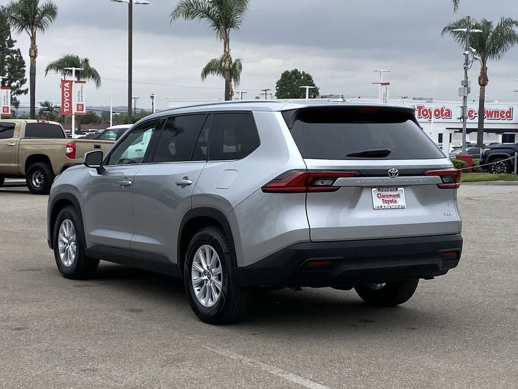 Certified 2025 Toyota Grand Highlander FWD image 39