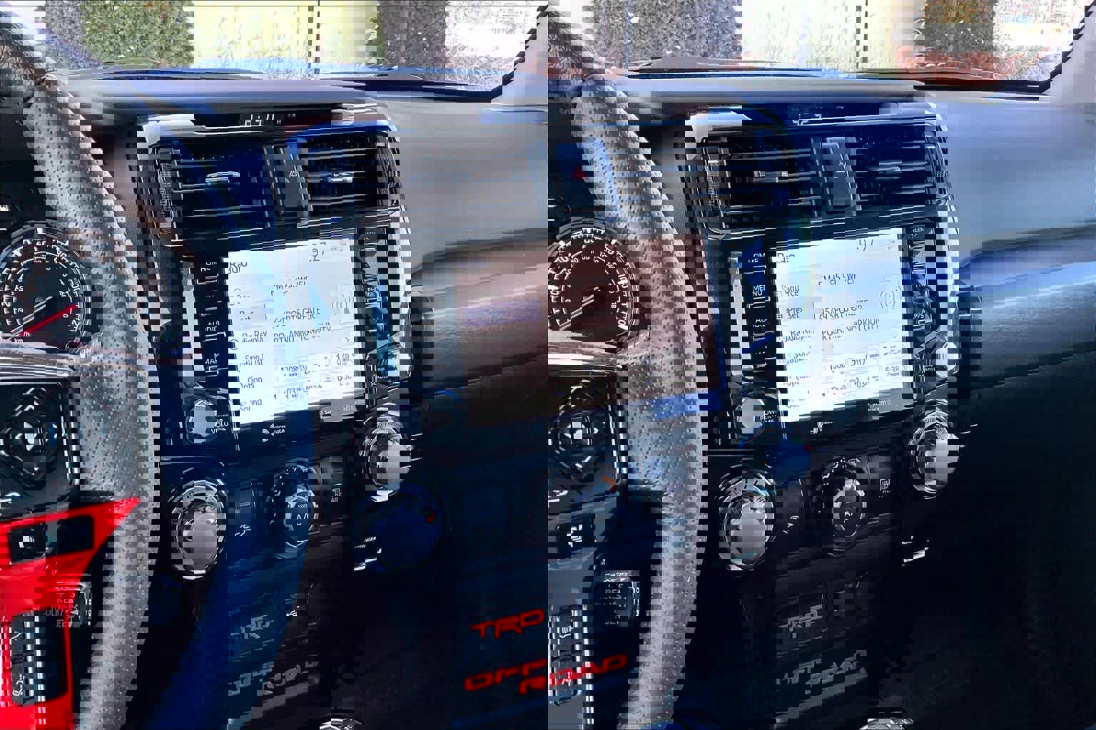 Certified 2024 Toyota 4Runner TRD Off-Road Premium image 6