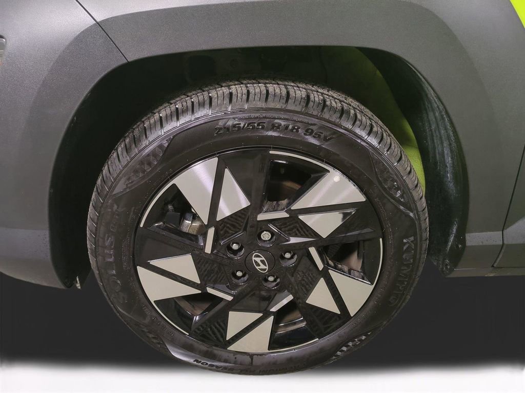Certified 2025 Hyundai Kona SEL image 11