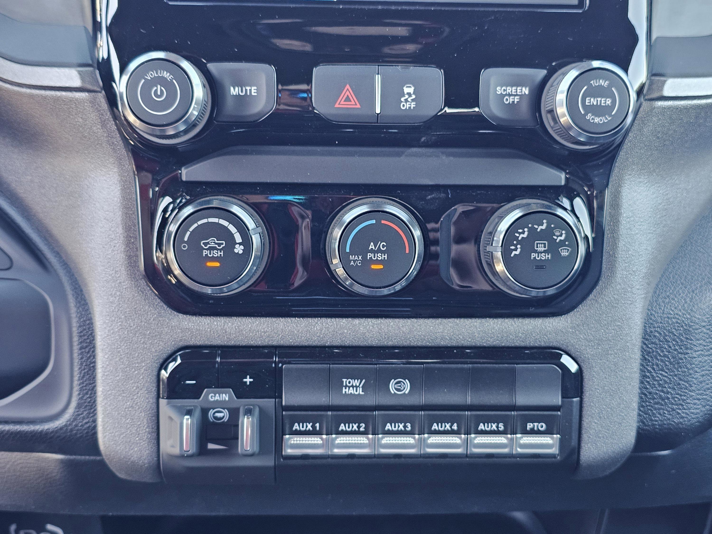 New 2026 RAM 3500 Tradesman w/ Chrome Appearance Group image 28
