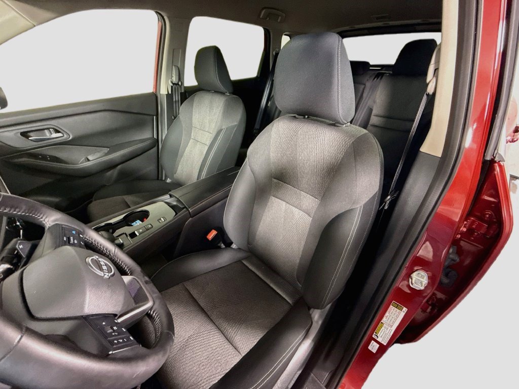 Used 2026 Nissan Rogue SV FWD image 21