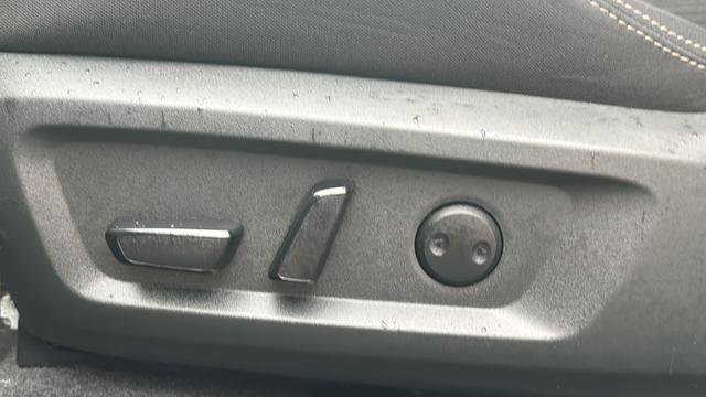 Used 2023 Nissan Rogue SV image 34