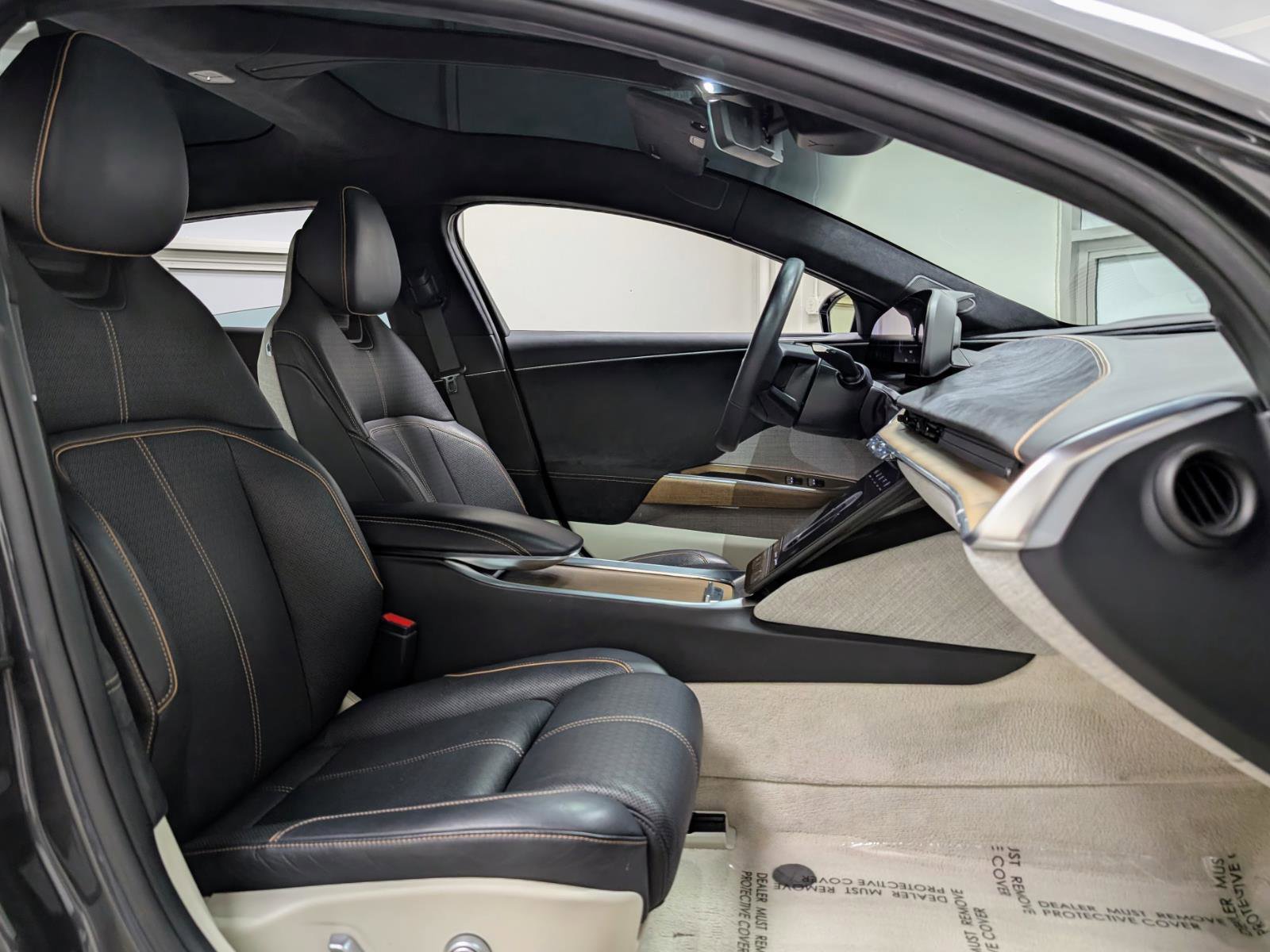 Used 2022 Lucid Air Grand Touring image 33