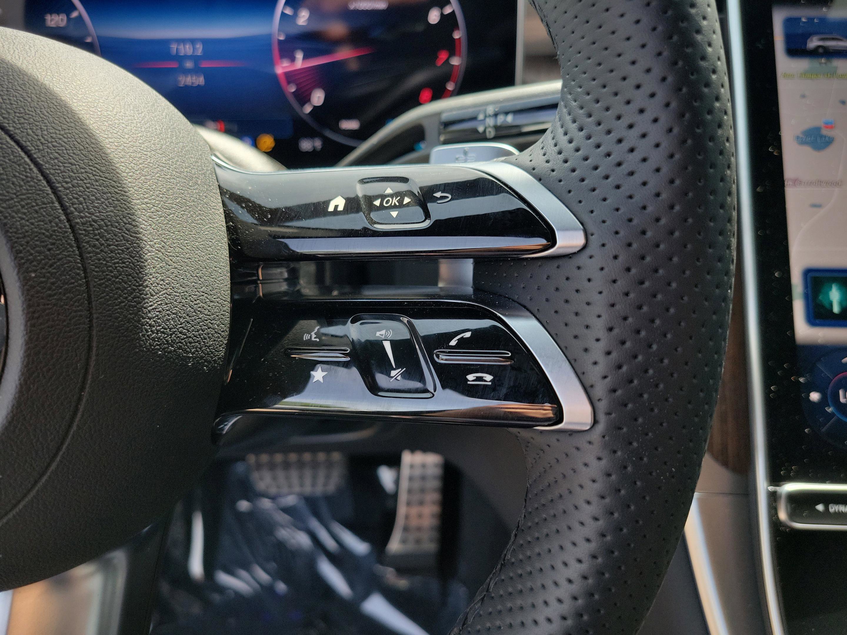 Certified 2026 Mercedes-Benz GLC 300 image 23