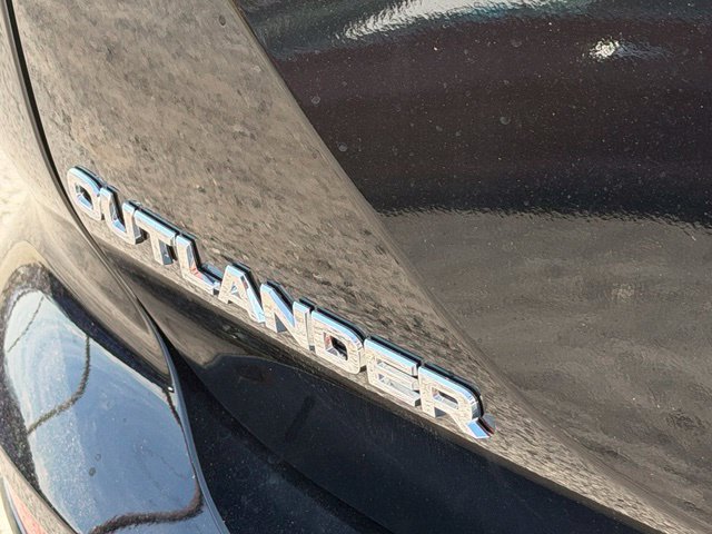 New 2026 Mitsubishi Outlander SE FWD image 13