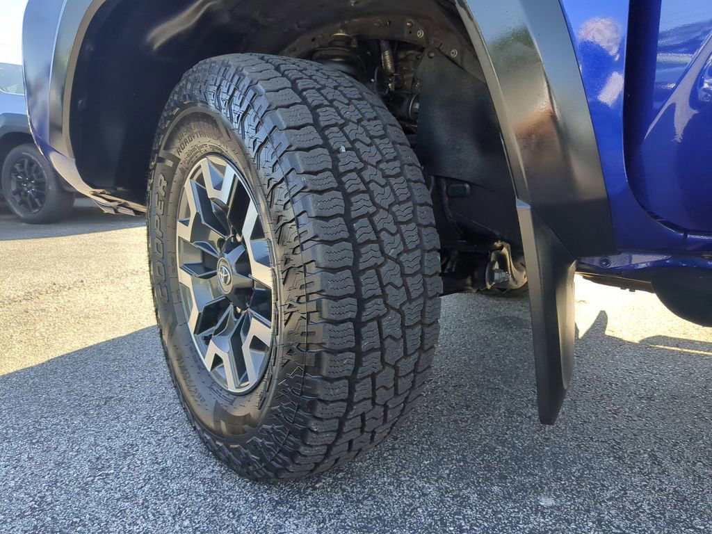 Used 2023 Toyota Tacoma TRD Off-Road AWD/4WD image 34