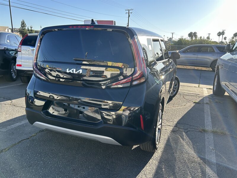 Used 2023 Kia Soul LX FWD image 30