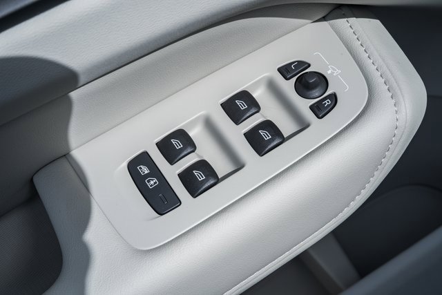 New 2026 Volvo XC60 B5 Ultra w/ Protection Package Premier image 34