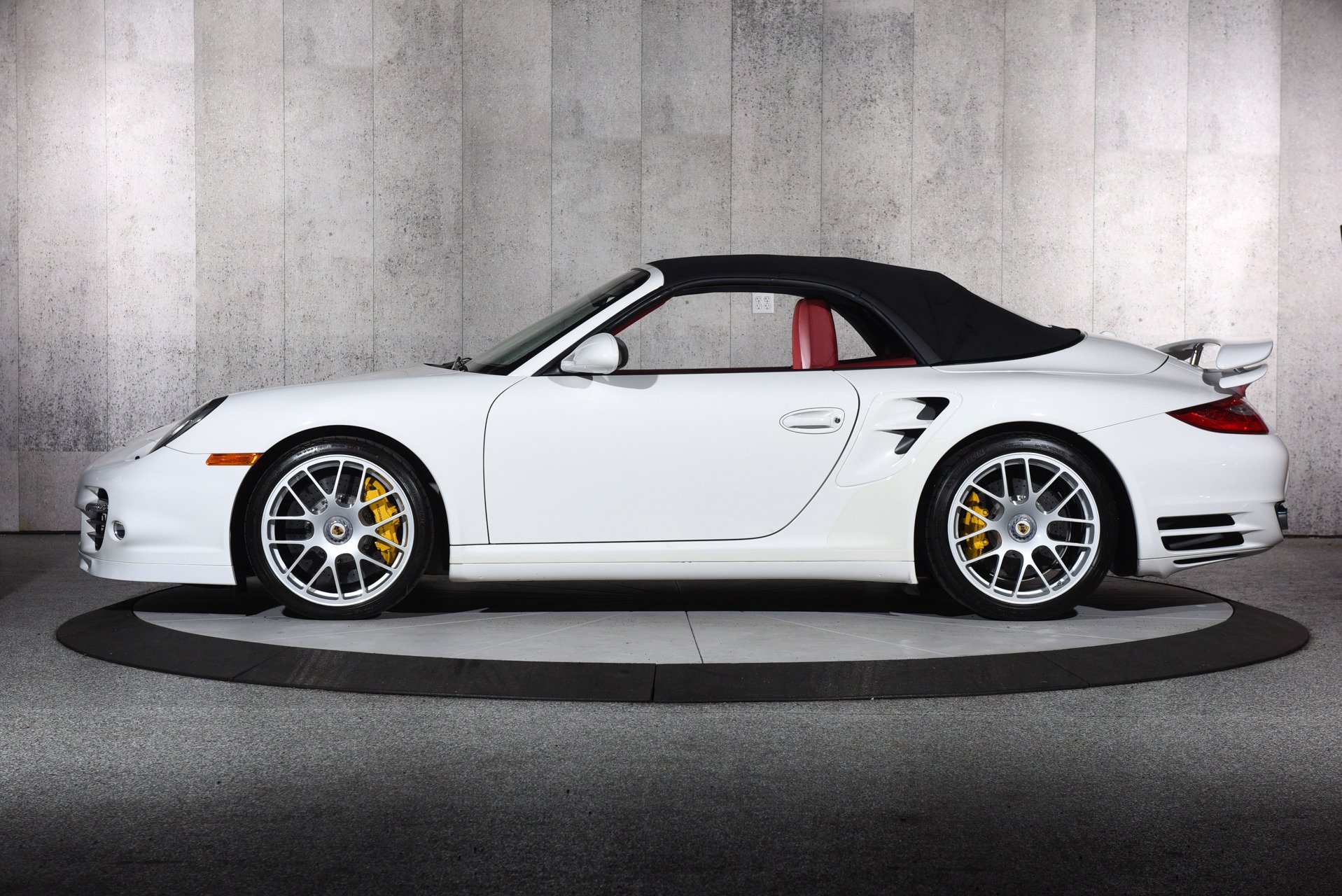 Used 2012 Porsche 911 Turbo S AWD/4WD image 24