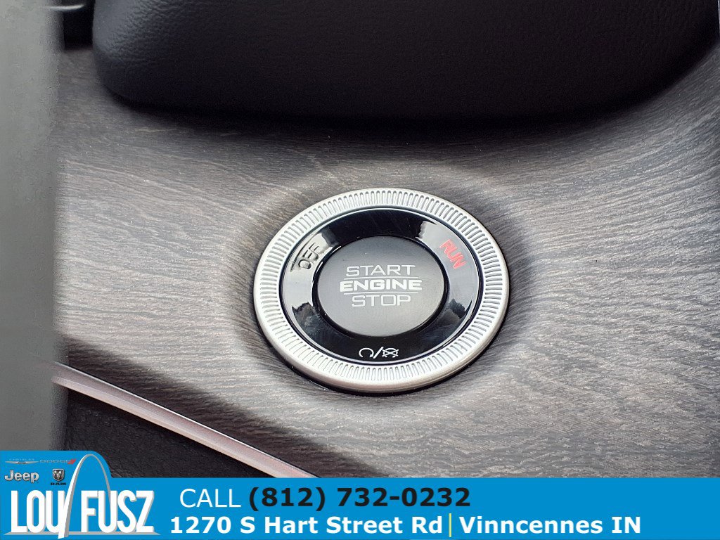 New 2025 Jeep Grand Cherokee L Limited w/ Luxury Tech Group II image 11