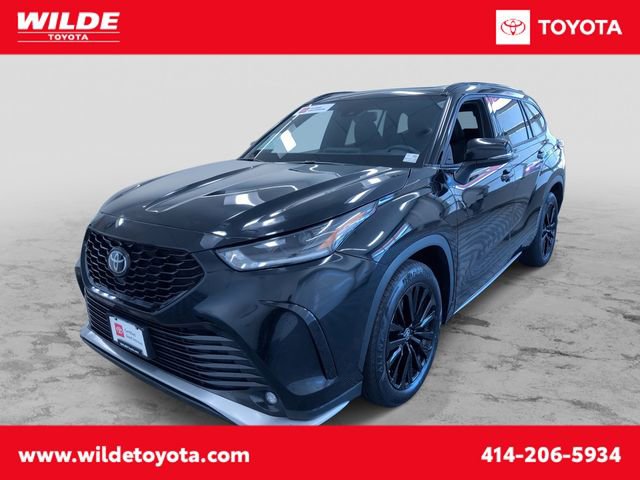 Certified 2025 Toyota Highlander XSE AWD/4WD image 1