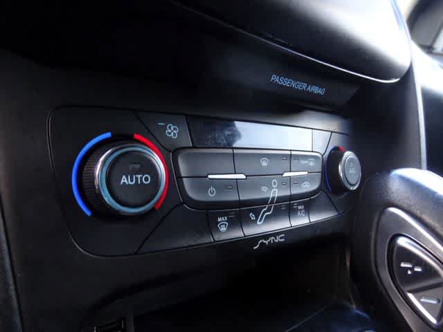 Used 2016 Ford Focus SE FWD image 10