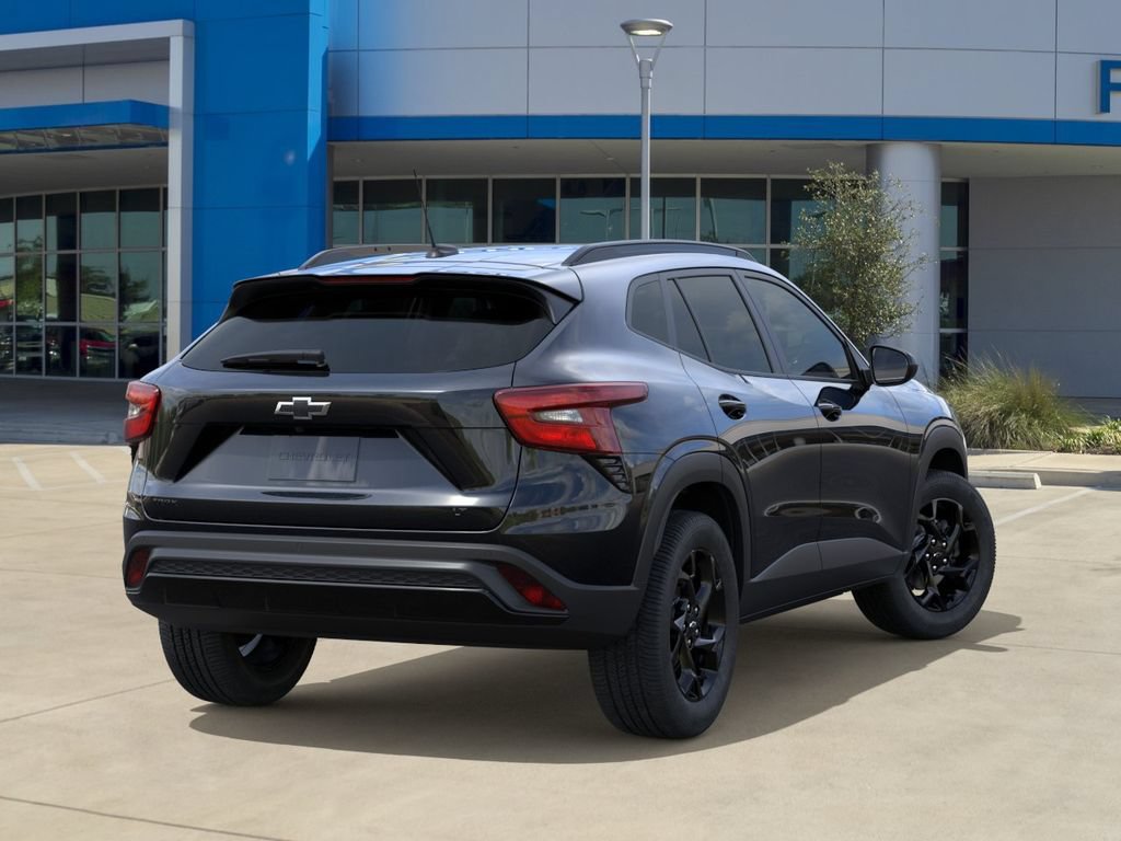 New 2026 Chevrolet Trax LT w/ Driver Confidence Package FWD image 4