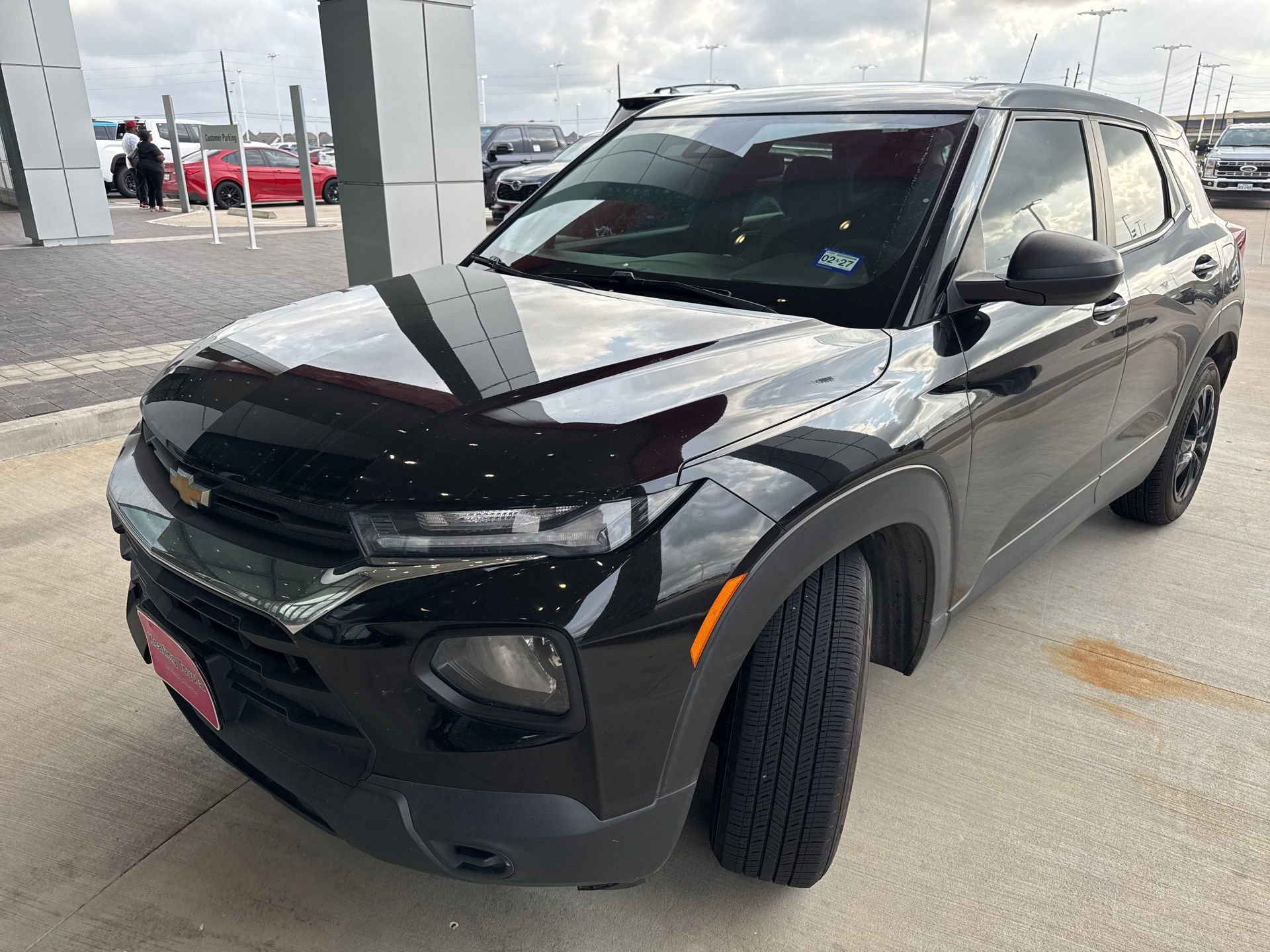 Used 2021 Chevrolet TrailBlazer LS FWD image 3