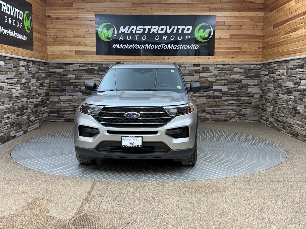 Used 2020 Ford Explorer XLT w/ Comfort Package image 3