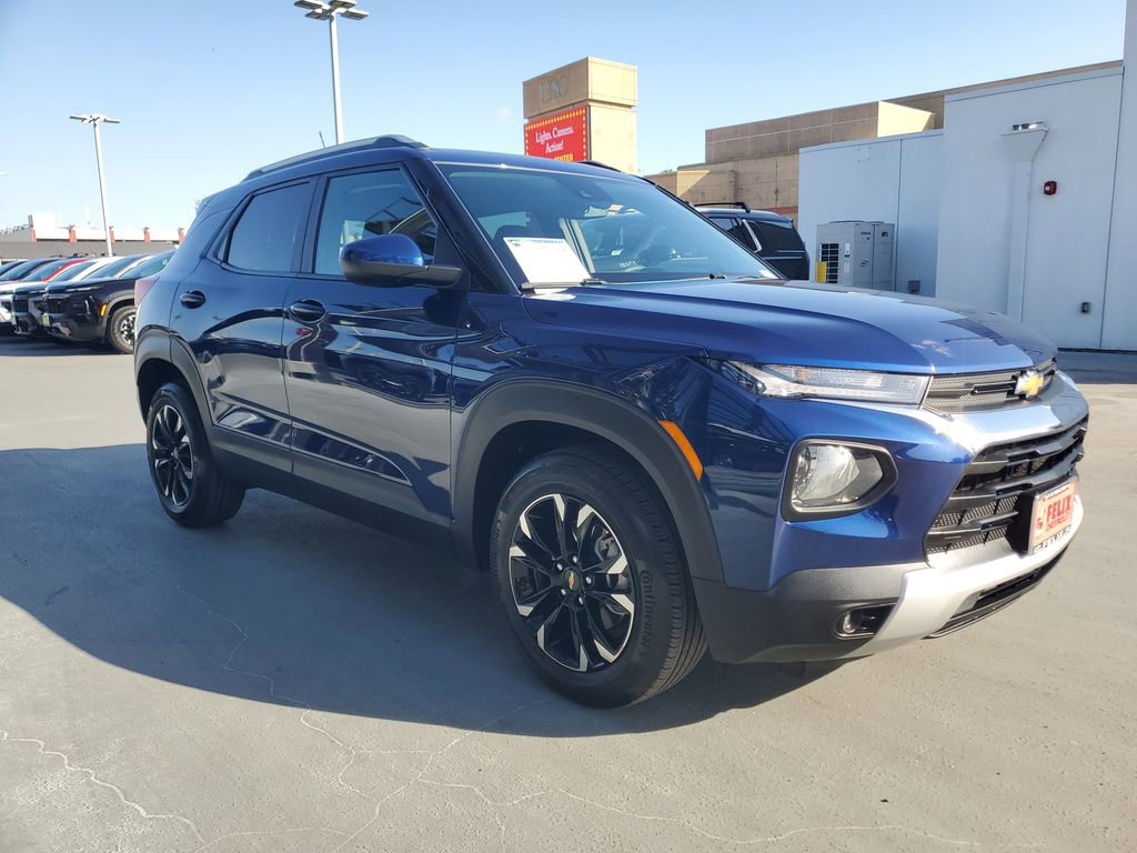 Used 2023 Chevrolet TrailBlazer LT w/ Convenience Package FWD image 5