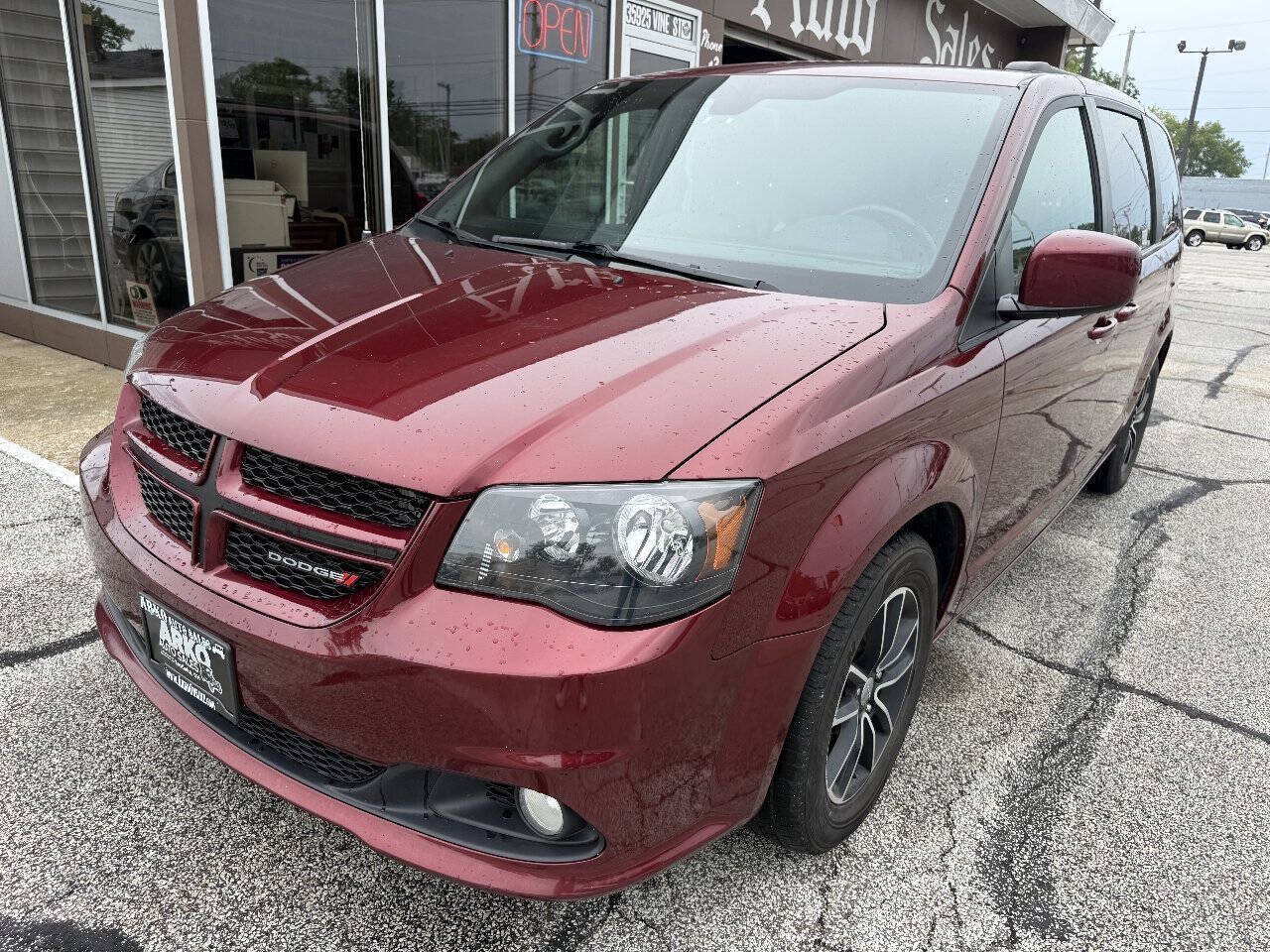Used 2019 Dodge Grand Caravan GT FWD image 1