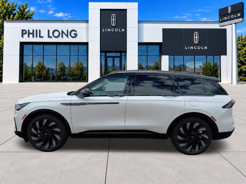 New 2026 Lincoln Nautilus Reserve w/ Jet Appearance Package AWD/4WD image 4