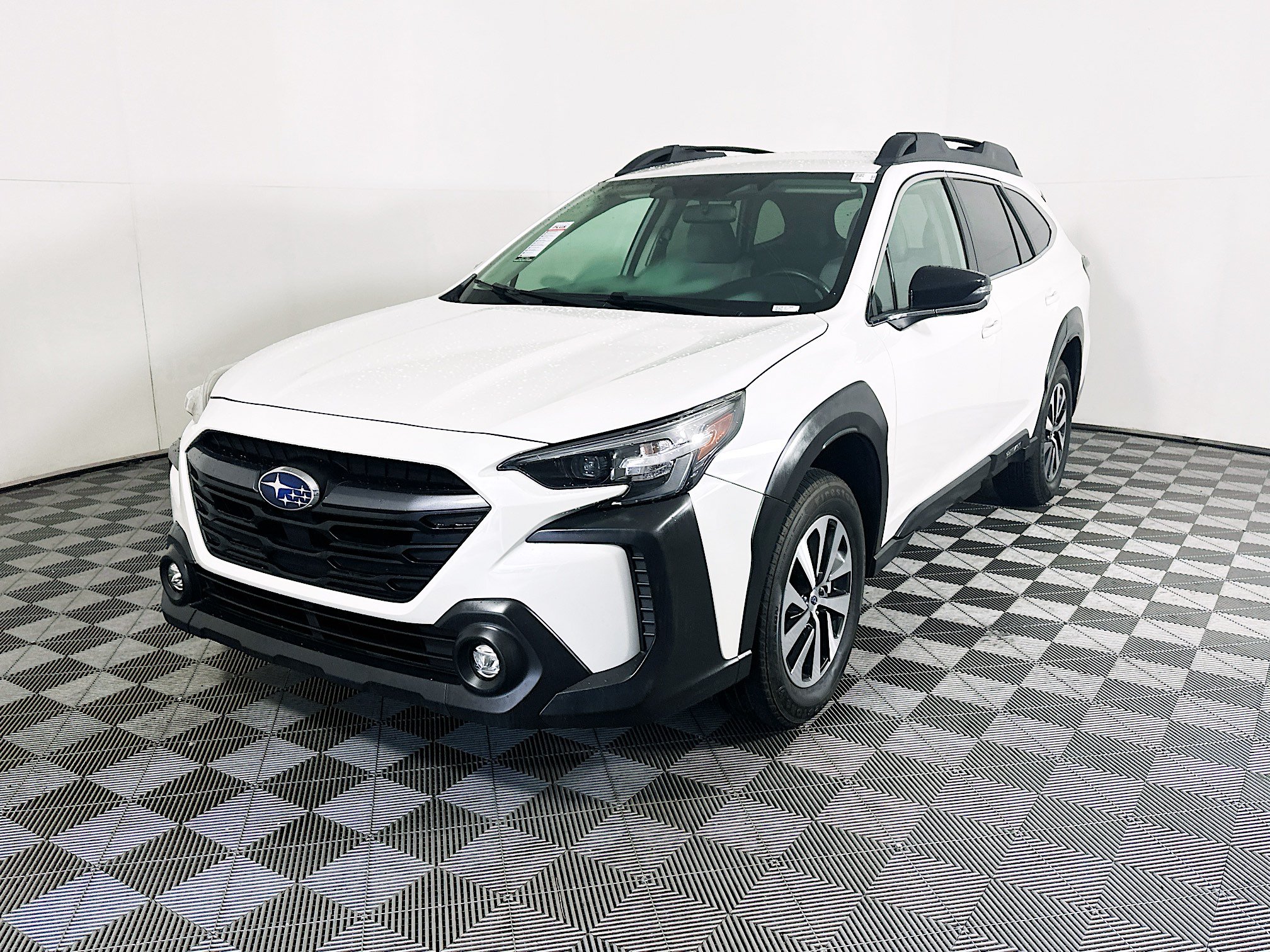 Used 2023 Subaru Outback Premium AWD/4WD image 7