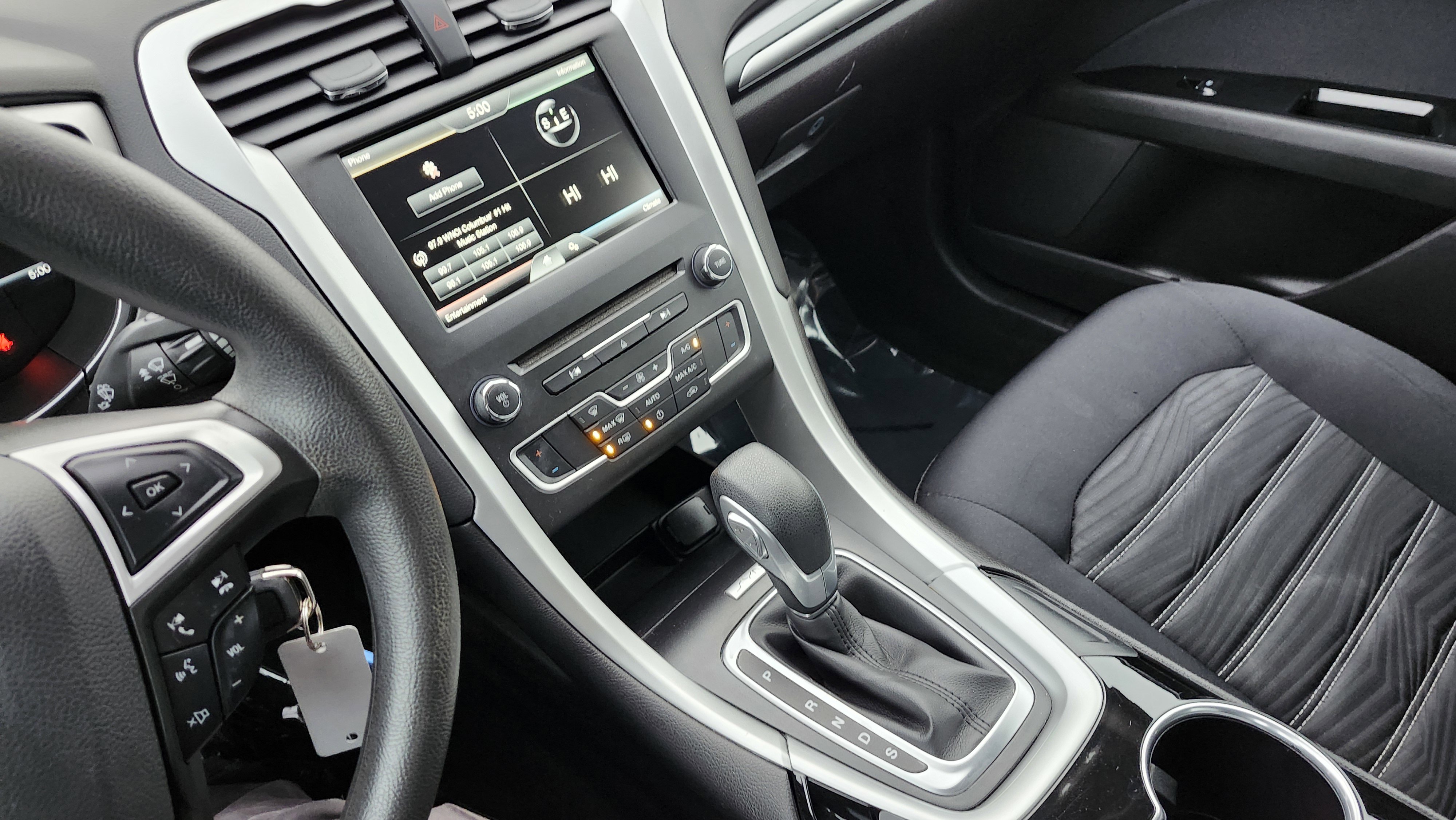 Used 2016 Ford Fusion SE image 28