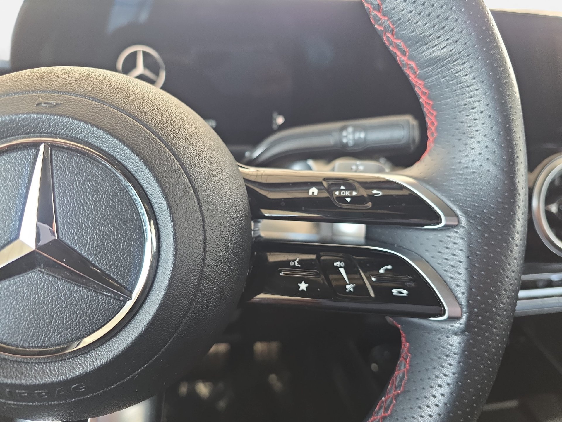 Used 2026 Mercedes-Benz GLB 250 image 18