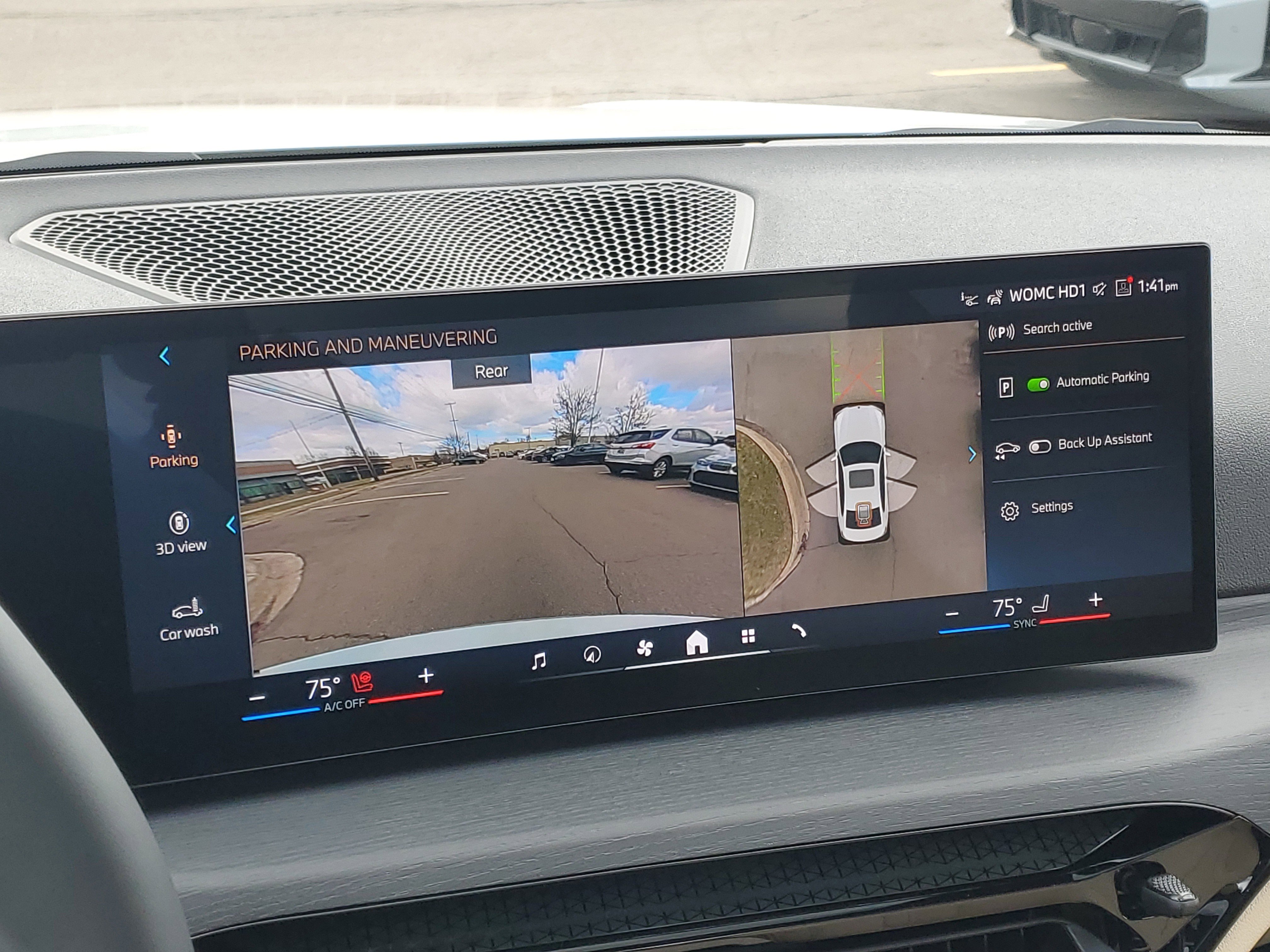 New 2026 BMW 330i xDrive Sedan w/ Premium Package image 17